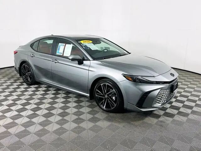 2026 Toyota Camry SE — photo 1 of 13