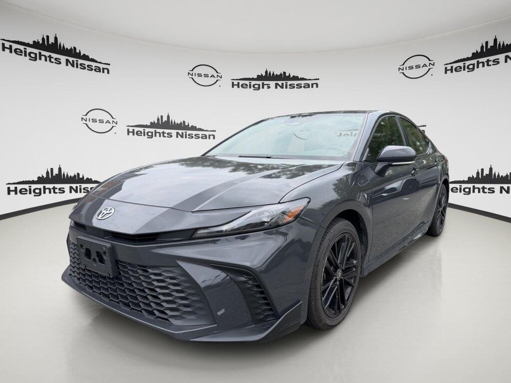 2025 Toyota Camry XSE — photo 1 of 39