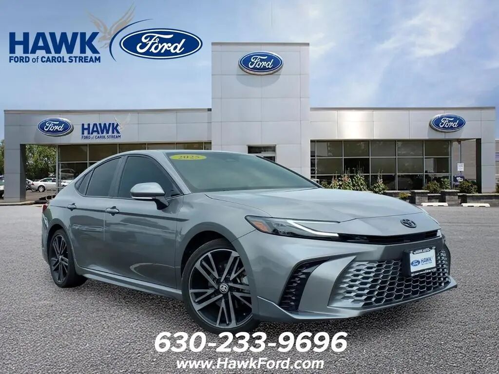 2025 Toyota Camry SE — photo 1 of 106