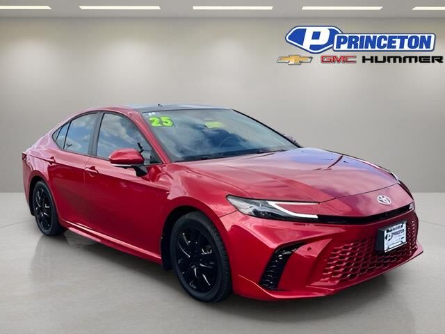 2025 Toyota Camry SE — photo 1 of 60