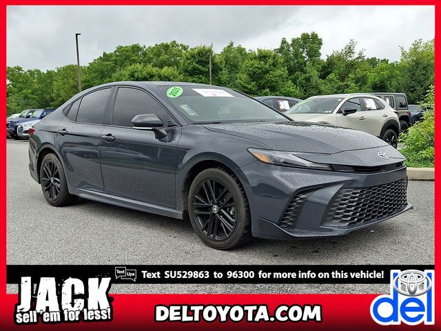 2025 Toyota Camry SE — photo 1 of 13