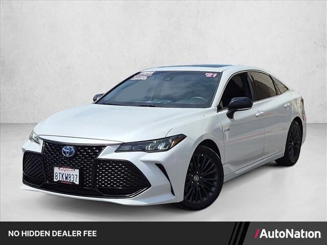2021 Toyota Avalon Hybrid XSE