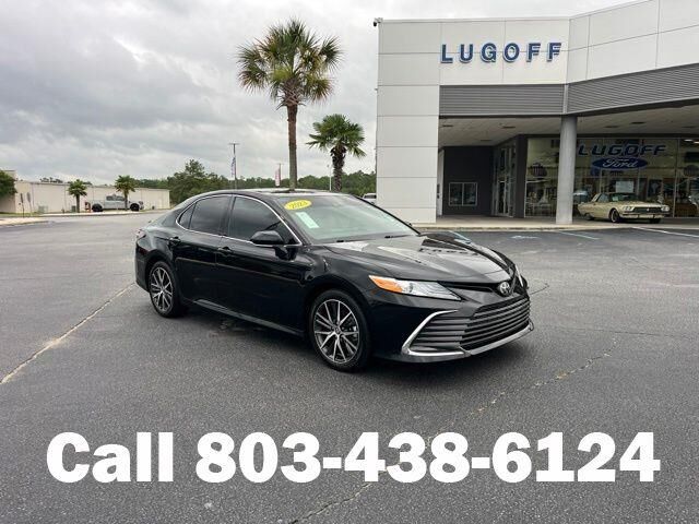 2023 Toyota Camry XLE — photo 1 of 14