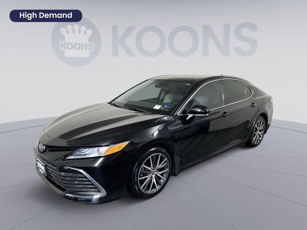 2023 Toyota Camry XLE — photo 1 of 1