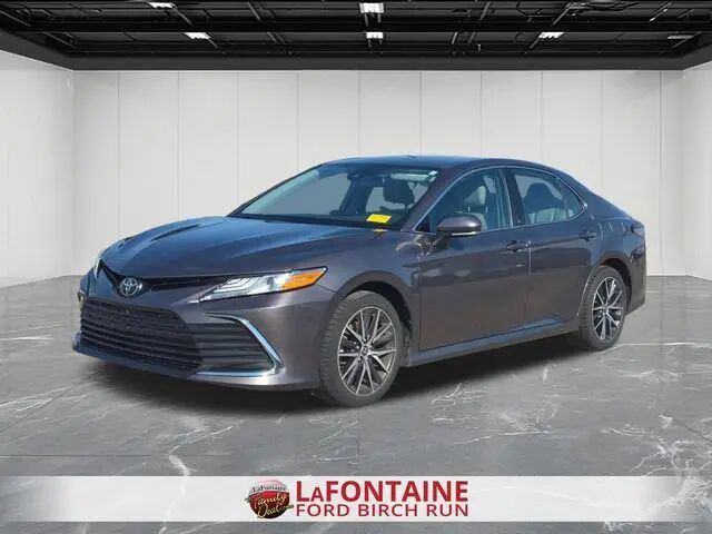 2021 Toyota Camry XLE — photo 1 of 22