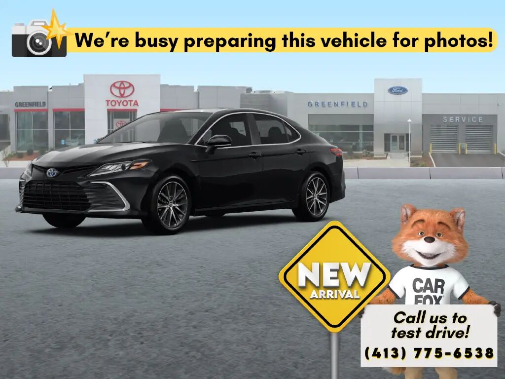 2024 Toyota Camry Hybrid XLE — photo 1 of 8