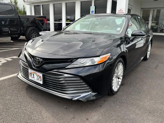 2020 Toyota Camry XLE V6 — photo 1 of 2