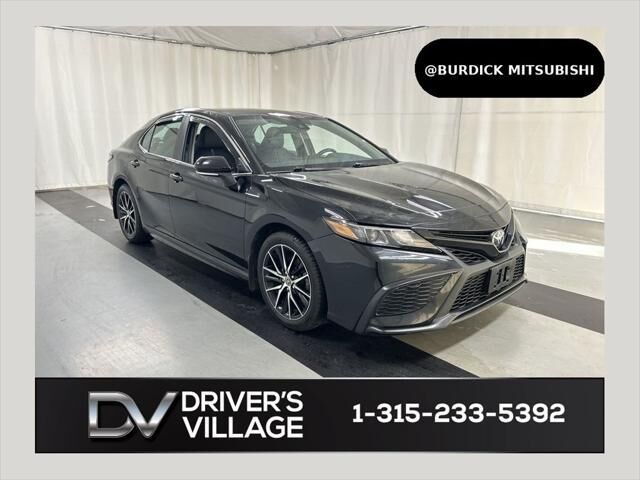 2023 Toyota Camry SE — photo 1 of 13