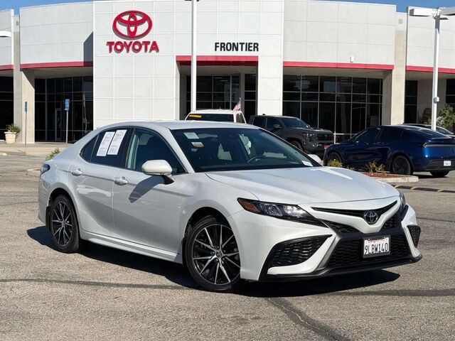 2024 Toyota Camry SE