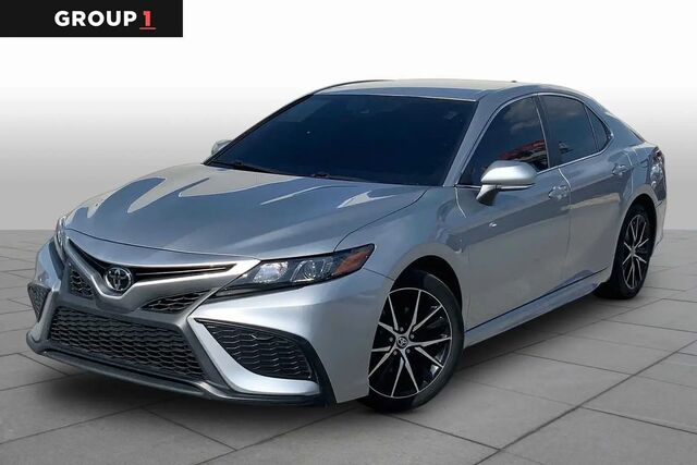 2024 Toyota Camry SE