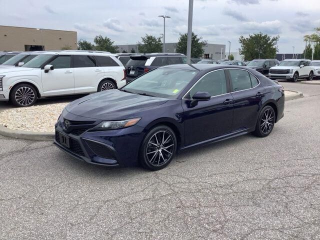 2021 Toyota Camry SE — photo 1 of 39