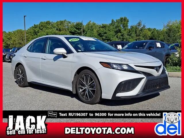2024 Toyota Camry SE