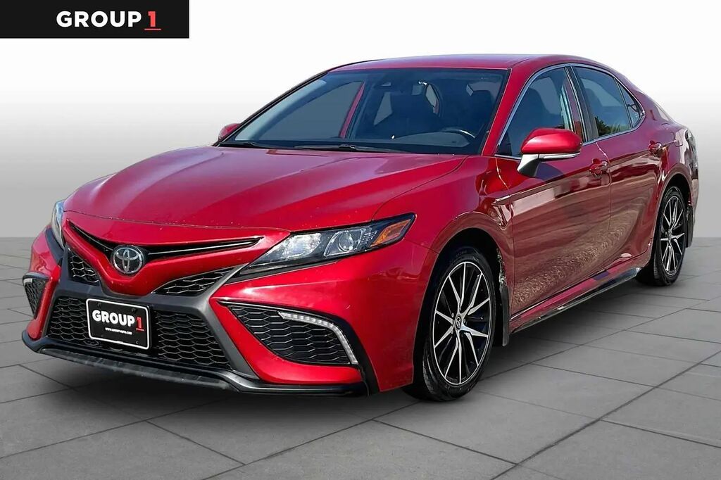 2023 Toyota Camry SE — photo 1 of 13
