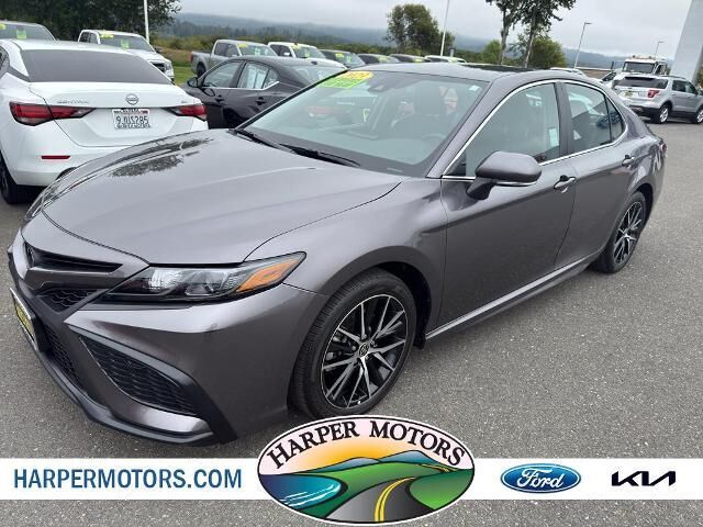 2023 Toyota Camry SE — photo 1 of 26