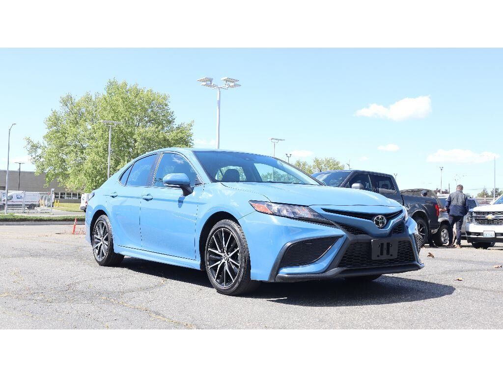2024 Toyota Camry SE — photo 1 of 54