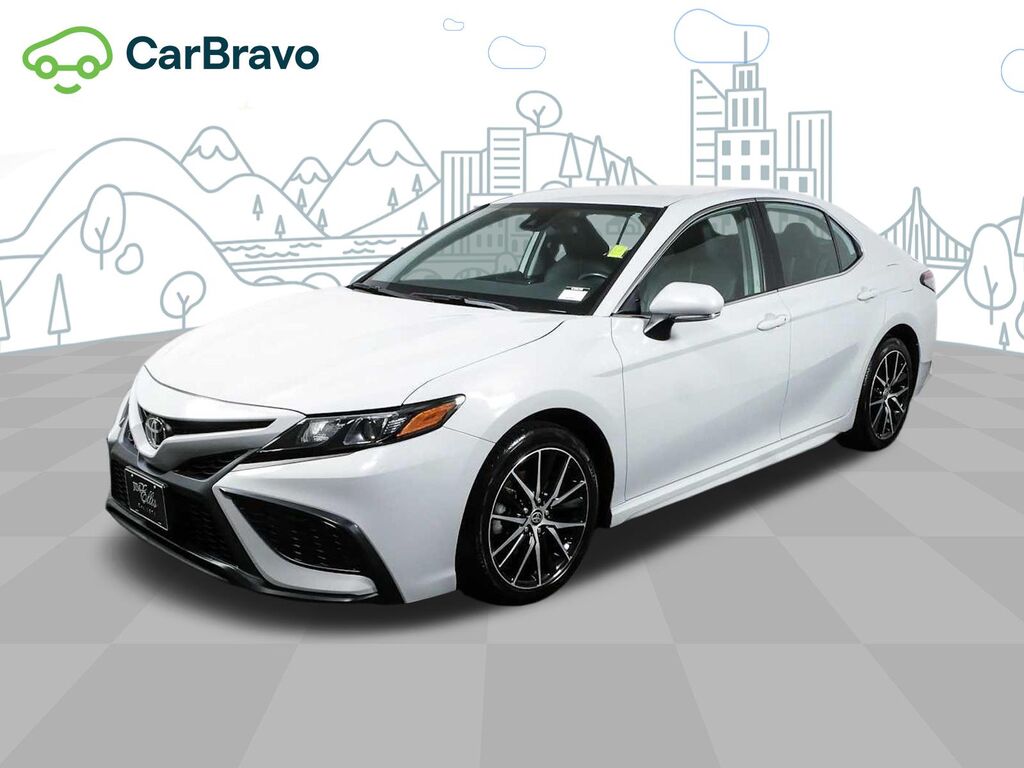 2024 Toyota Camry SE — photo 1 of 6