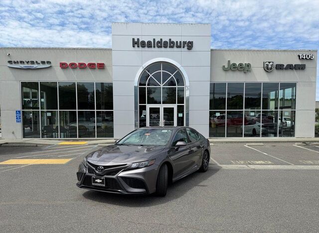 2024 Toyota Camry SE