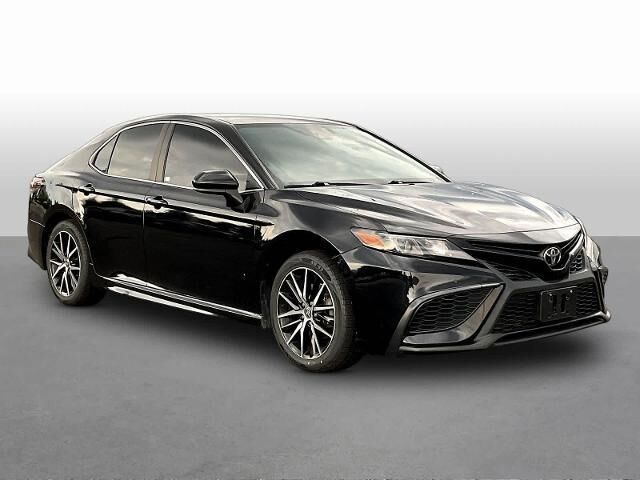 2021 Toyota Camry SE — photo 1 of 13