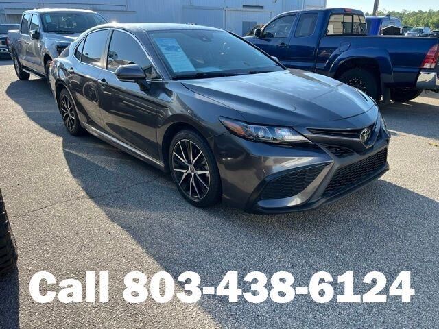2022 Toyota Camry SE