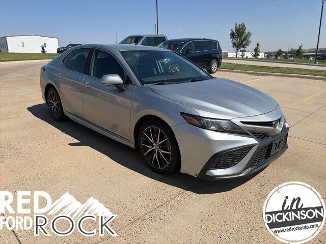 2023 Toyota Camry SE — photo 1 of 26