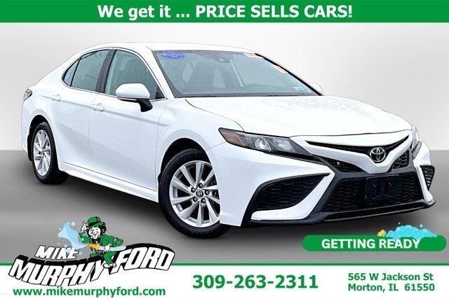2024 Toyota Camry SE — photo 1 of 13