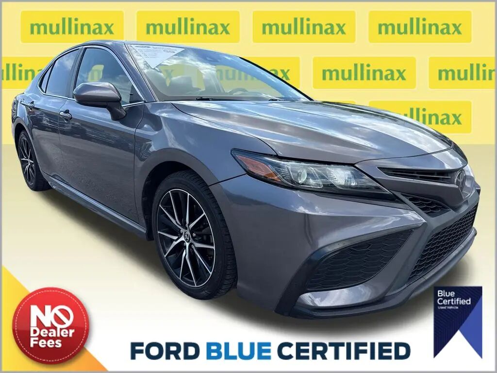 2021 Toyota Camry SE — photo 1 of 11