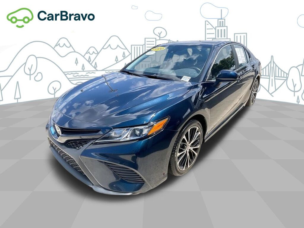 2020 Toyota Camry SE — photo 1 of 7