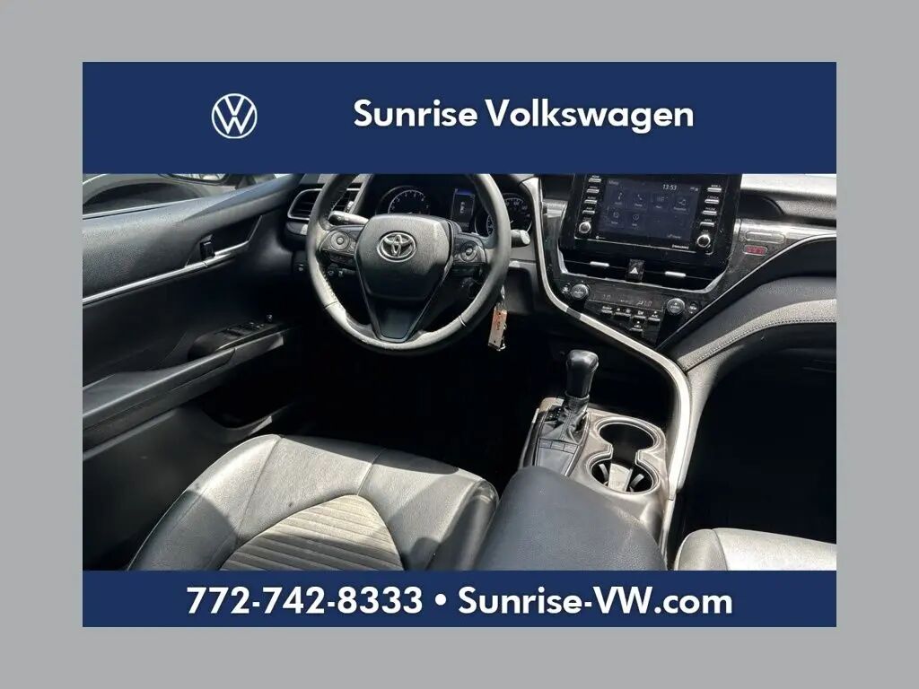 2022 Toyota Camry SE — photo 1 of 40