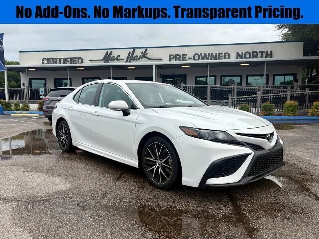 2023 Toyota Camry SE — photo 1 of 13