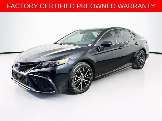 2021 Toyota Camry SE — photo 1 of 17