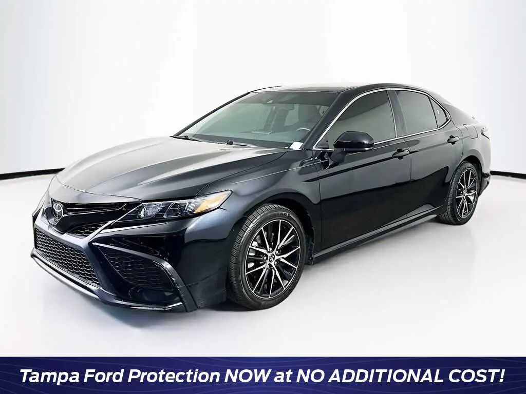 2021 Toyota Camry SE — photo 1 of 39