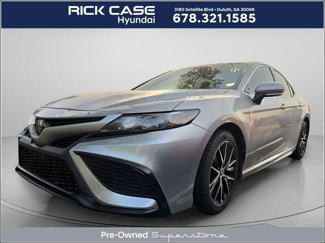 2022 Toyota Camry SE — photo 1 of 10