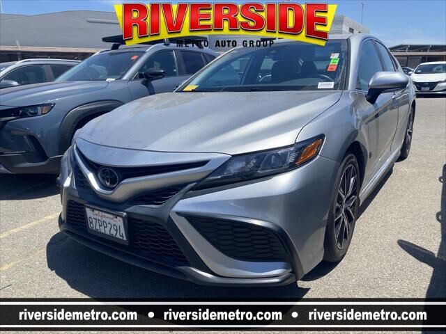 2022 Toyota Camry SE — photo 1 of 1