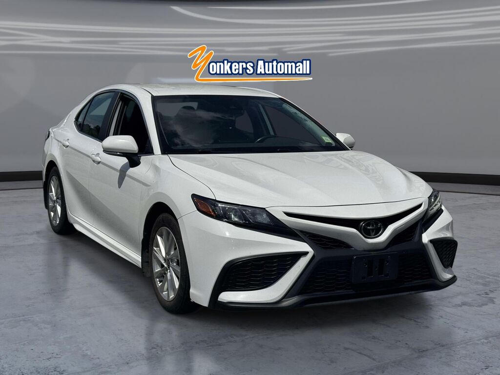 2023 Toyota Camry SE — photo 1 of 26