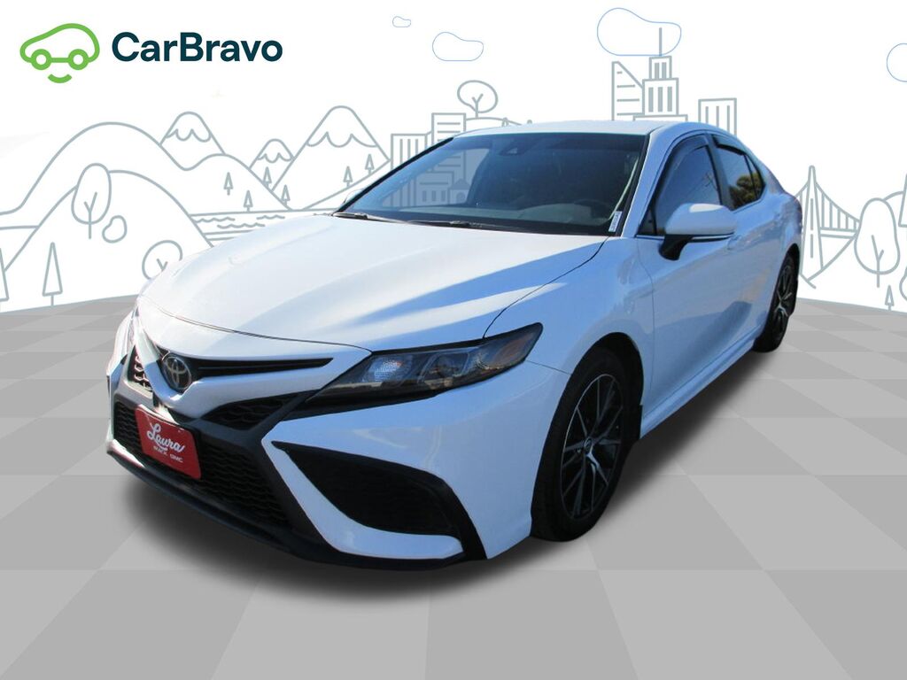 2024 Toyota Camry SE — photo 1 of 7