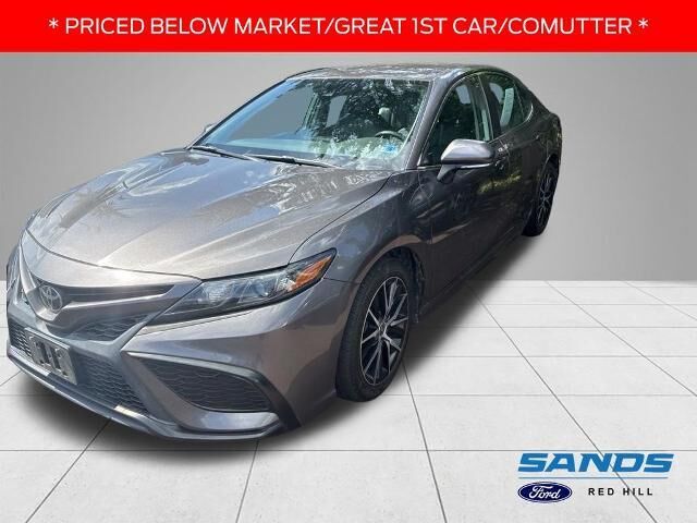 2022 Toyota Camry SE — photo 1 of 26