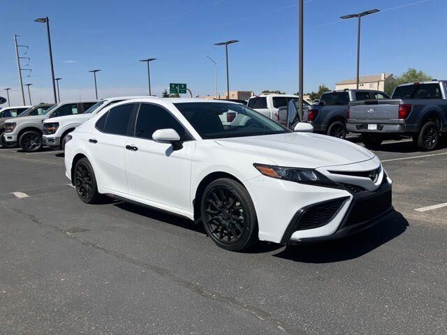 2023 Toyota Camry SE — photo 1 of 3