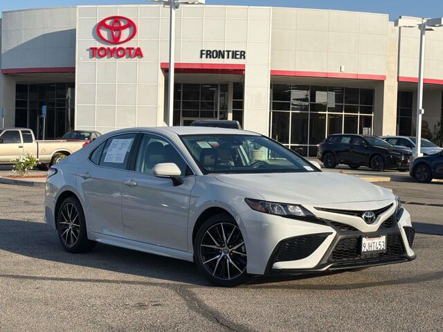 2024 Toyota Camry SE Auto (Natl)