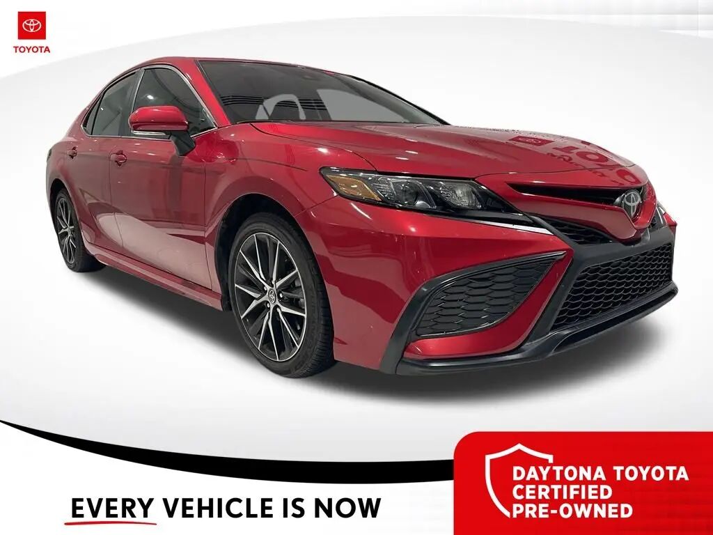 2024 Toyota Camry SE — photo 1 of 13