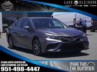 2024 Toyota Camry SE — photo 1 of 14