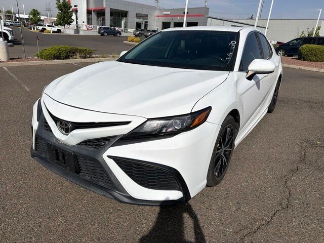 2021 Toyota Camry SE — photo 1 of 26
