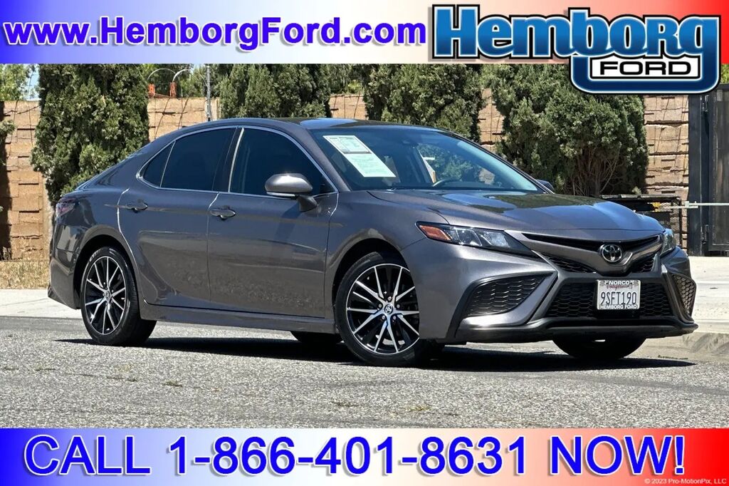 2023 Toyota Camry SE — photo 1 of 19