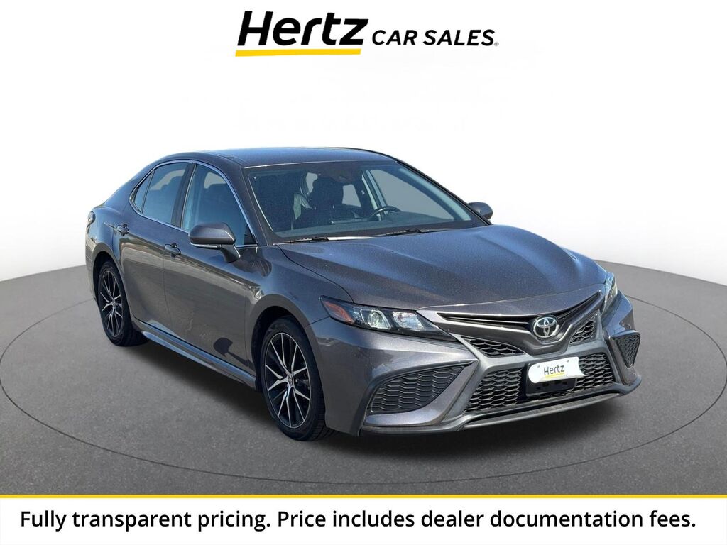 2024 Toyota Camry SE — photo 1 of 13