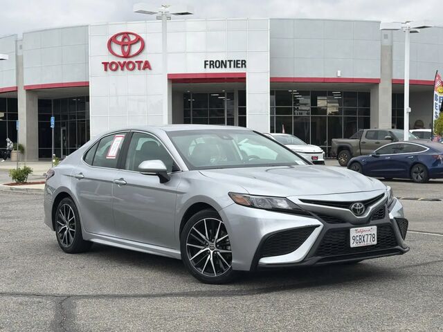 2023 Toyota Camry SE