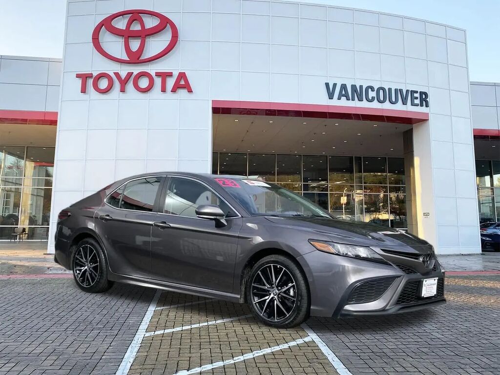2023 Toyota Camry SE — photo 1 of 13