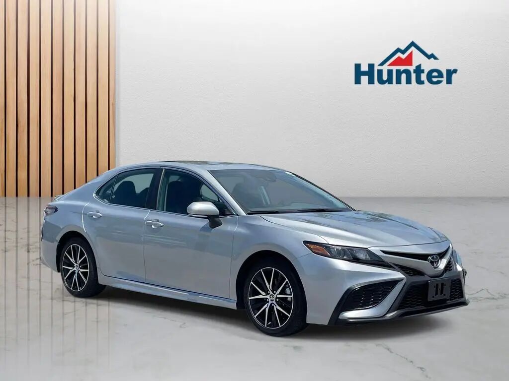 2024 Toyota Camry SE — photo 1 of 26