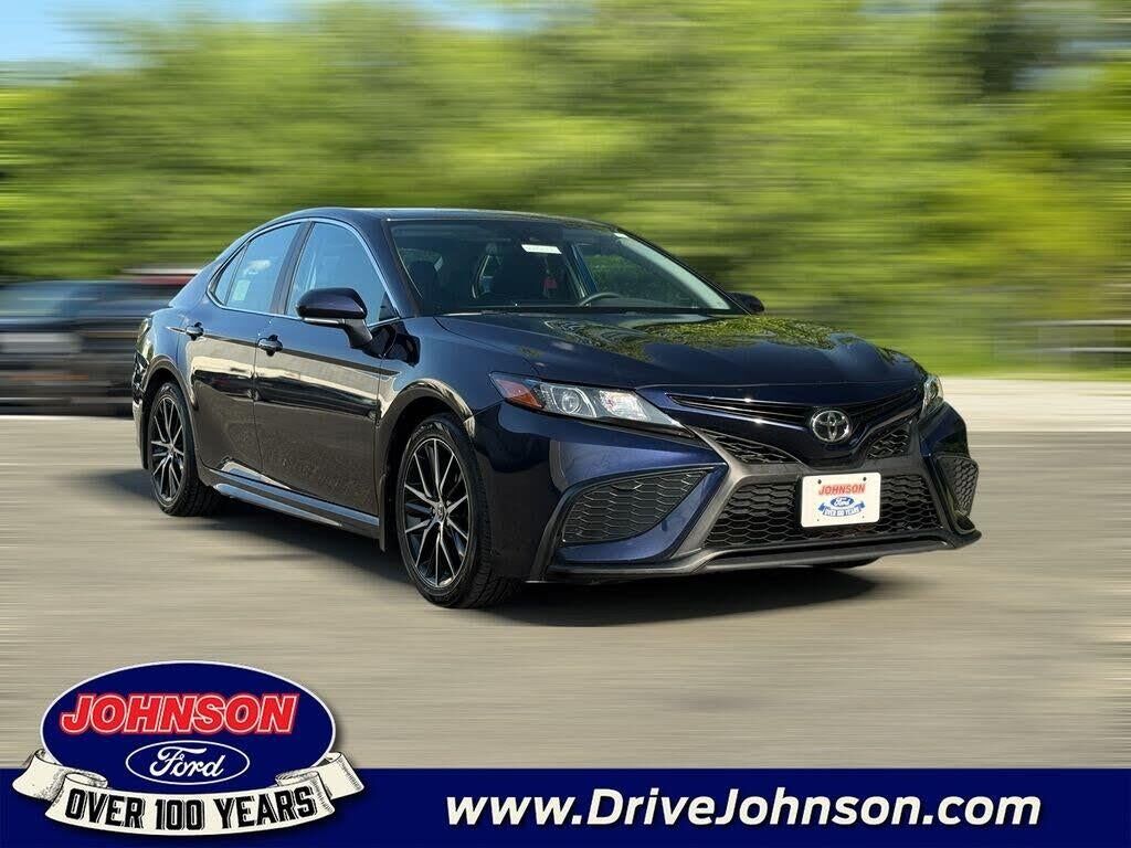 2021 Toyota Camry SE — photo 1 of 1