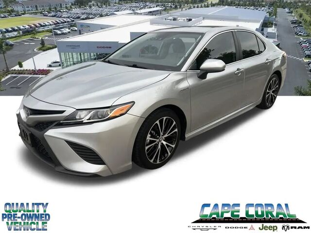 2020 Toyota Camry Hybrid SE