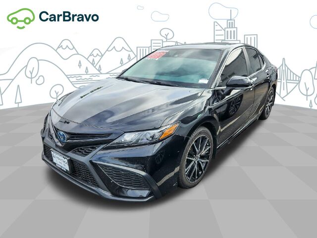2023 Toyota Camry SE Hybrid