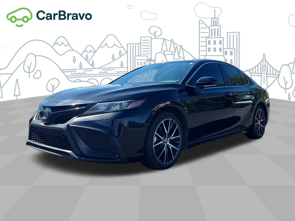 2024 Toyota Camry SE — photo 1 of 7